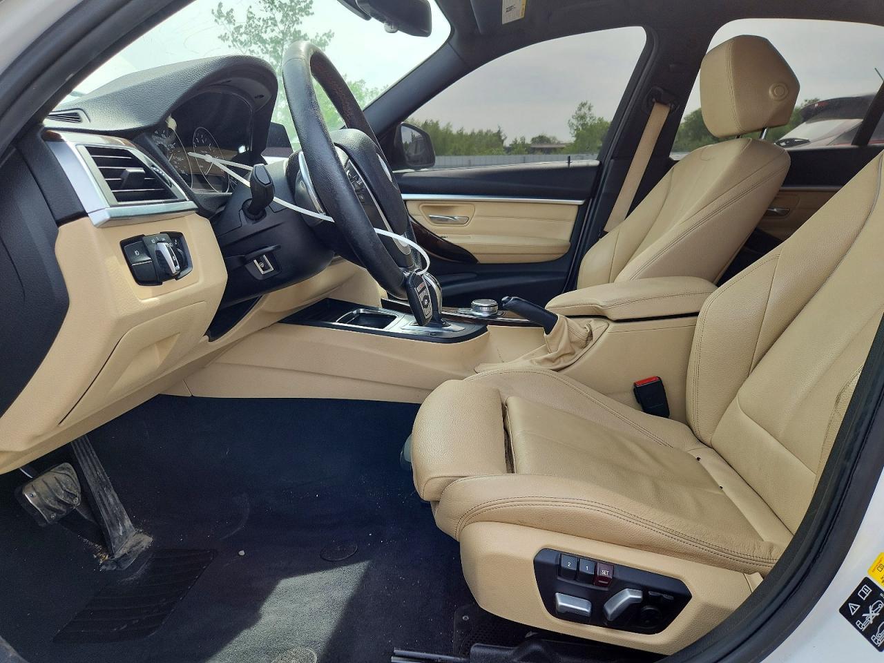 2017 BMW 330 Xi - Фото 7