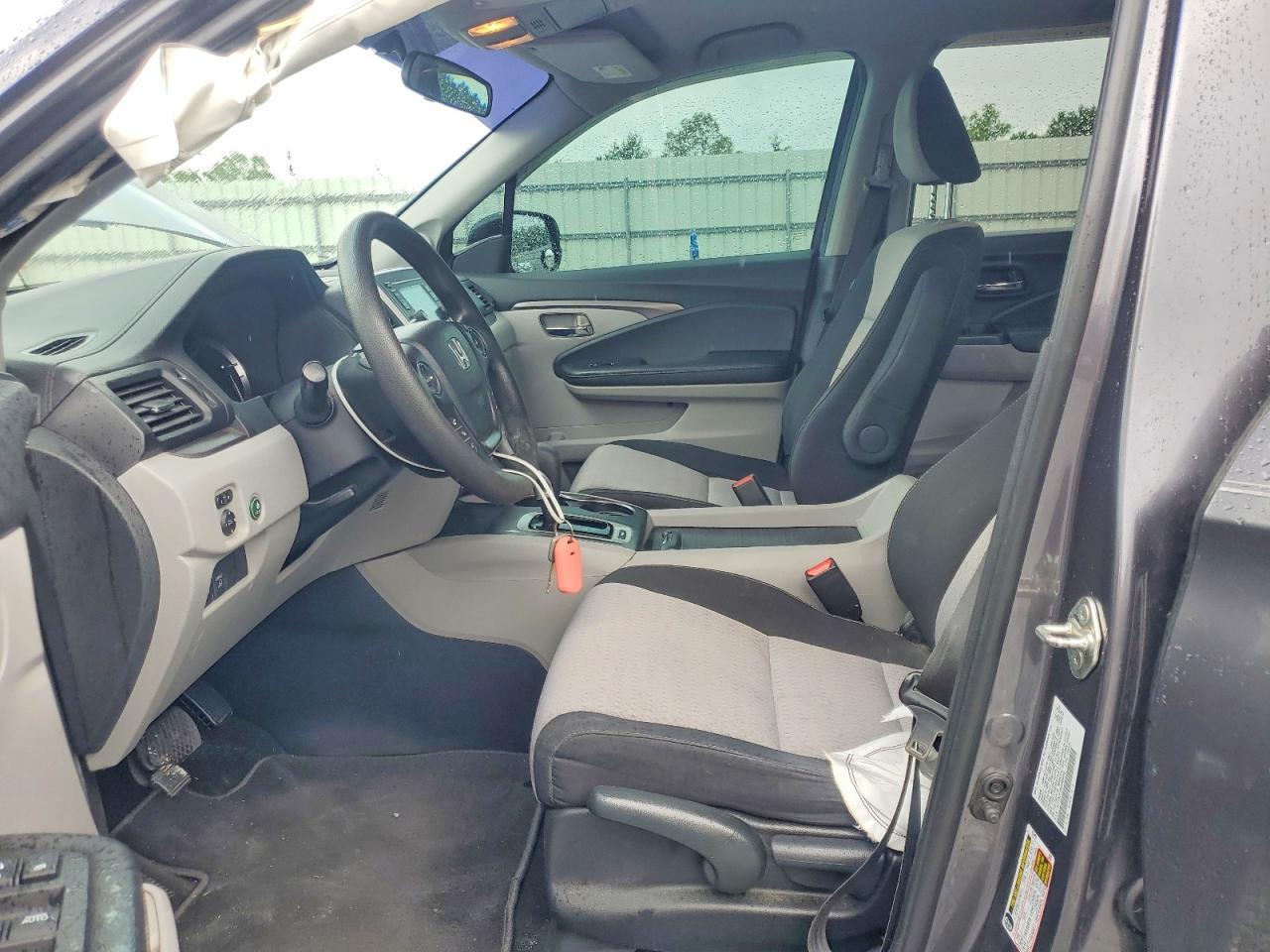 2019 Honda Ridgeline Rt - Image 7