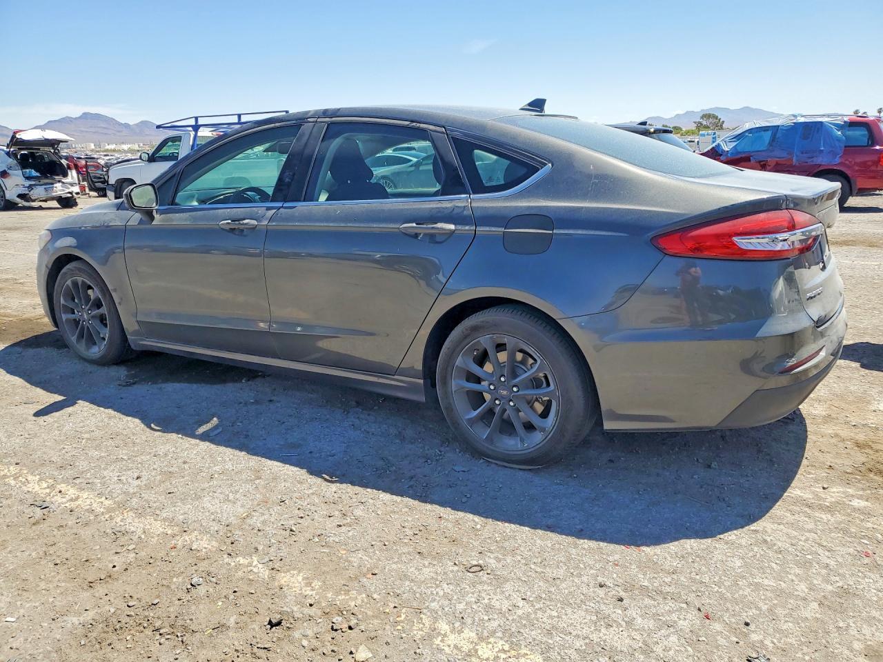 2019 Ford Fusion Se - Фото 2