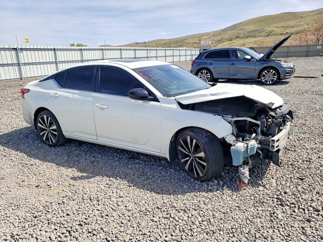 2020 Nissan Altima Sr - Фото 4