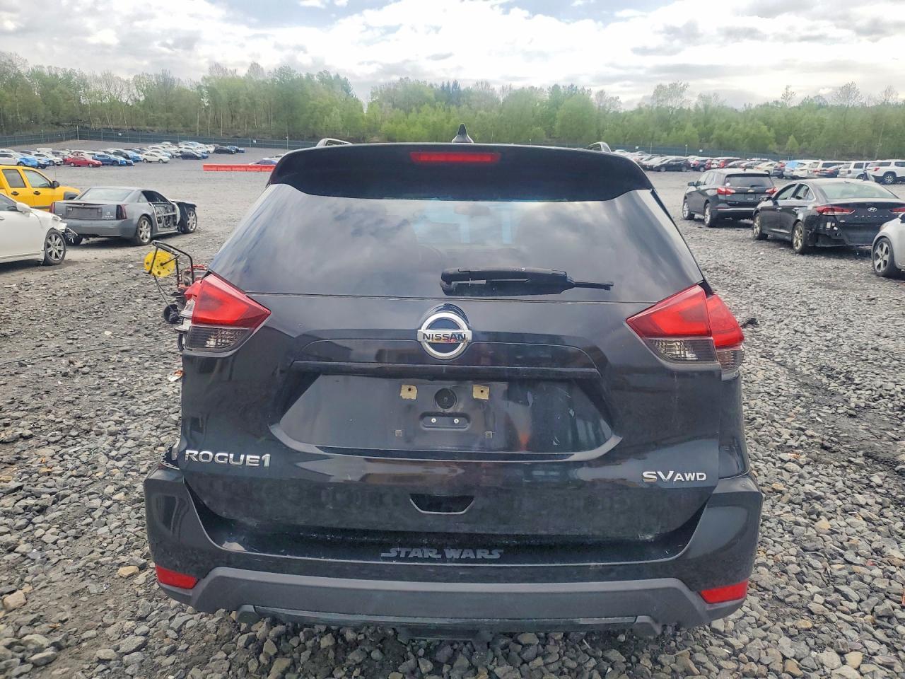 2017 Nissan Rogue Sv - Image 6