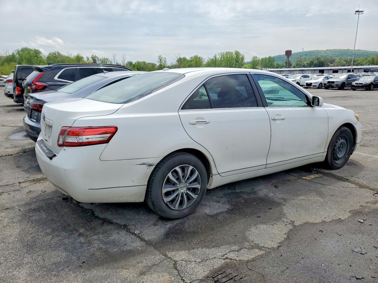2011 Toyota Camry Base - Image 3