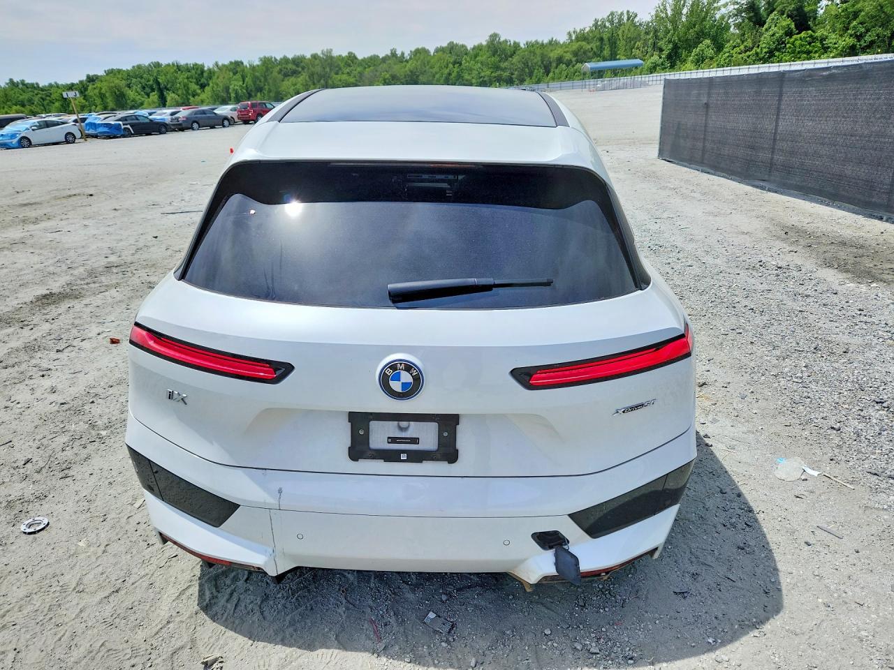 2025 BMW Ix xDrive50 - Фото 6