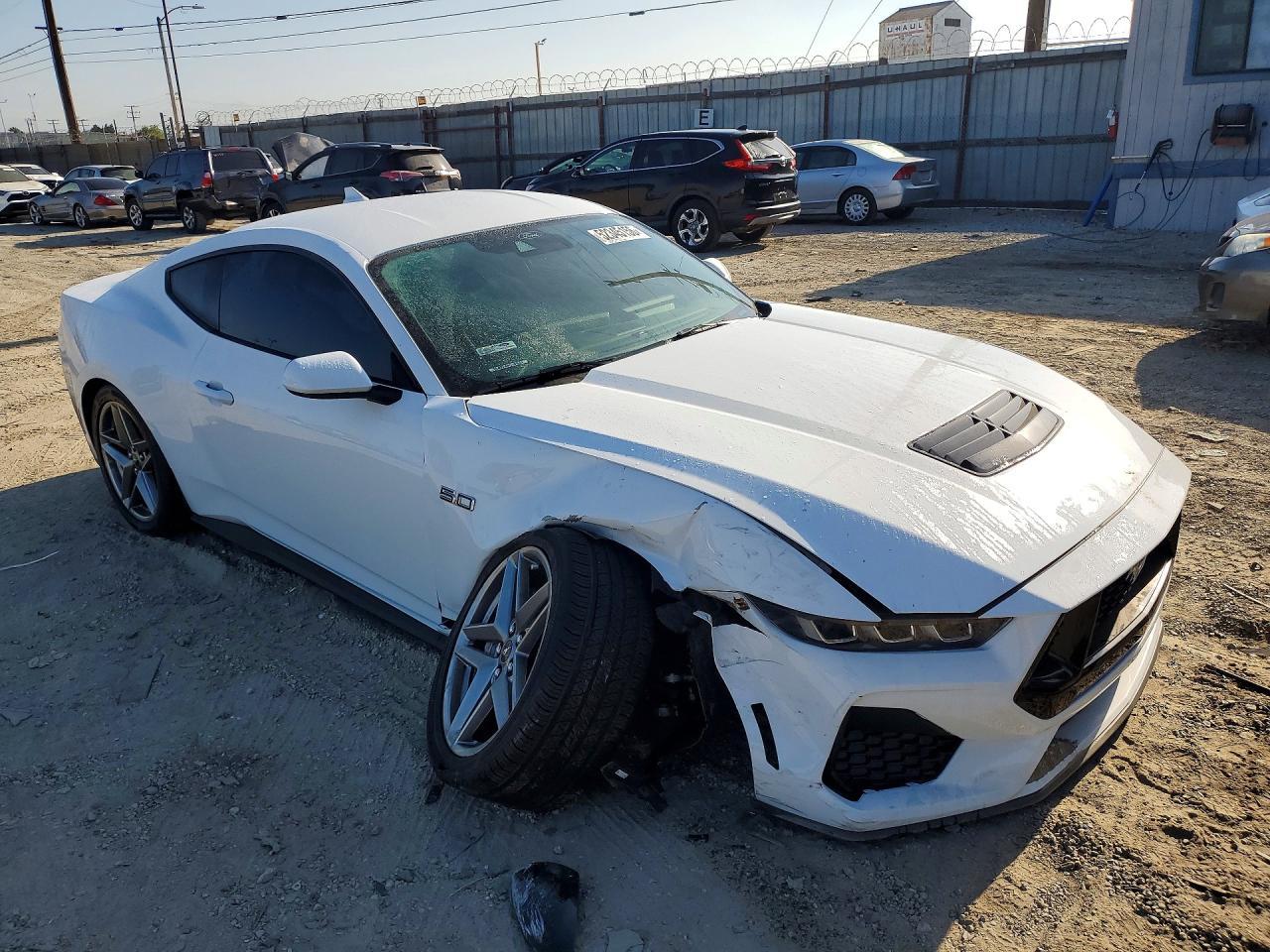 2025 Ford Mustang Gt - Фото 4