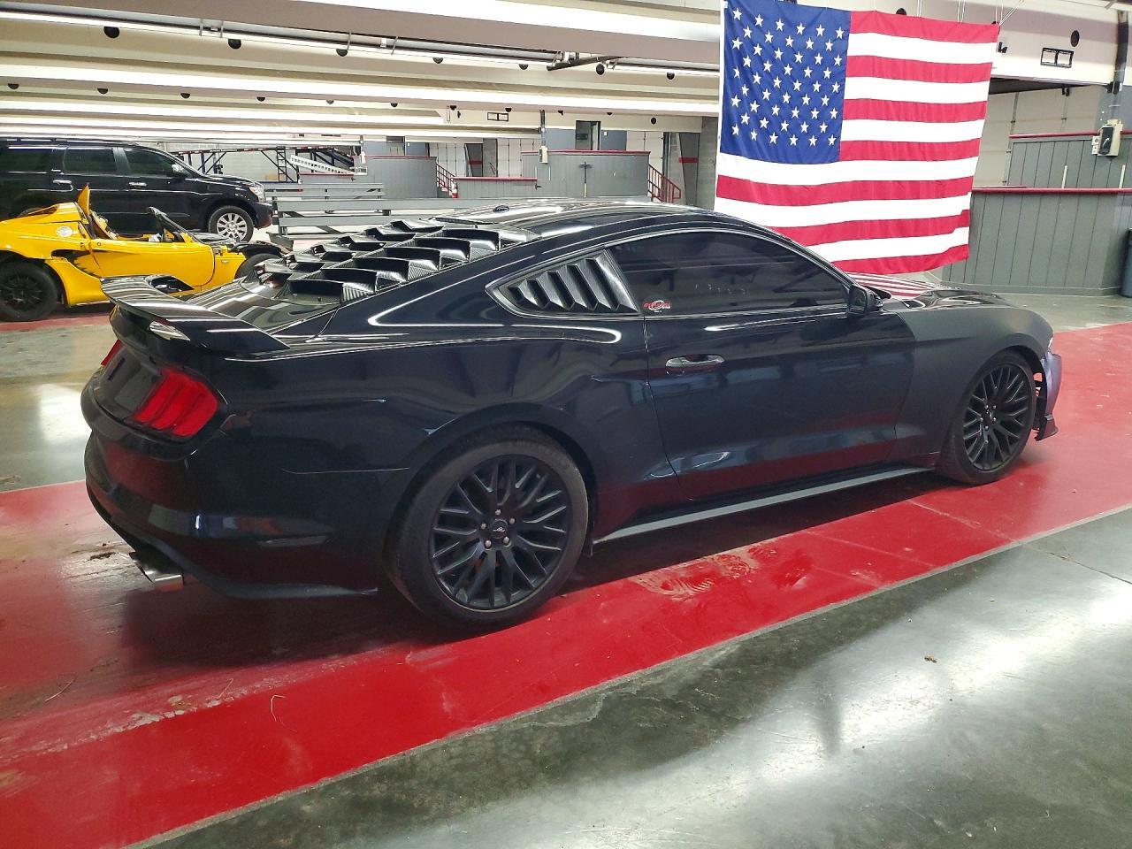 2019 Ford Mustang Gt - Фото 3