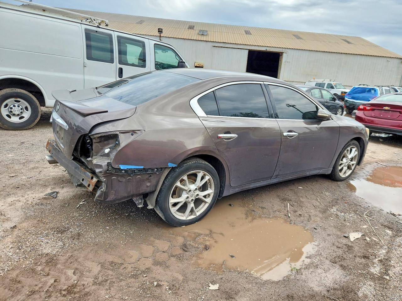 2013 Nissan Maxima 3.5 S - Image 3