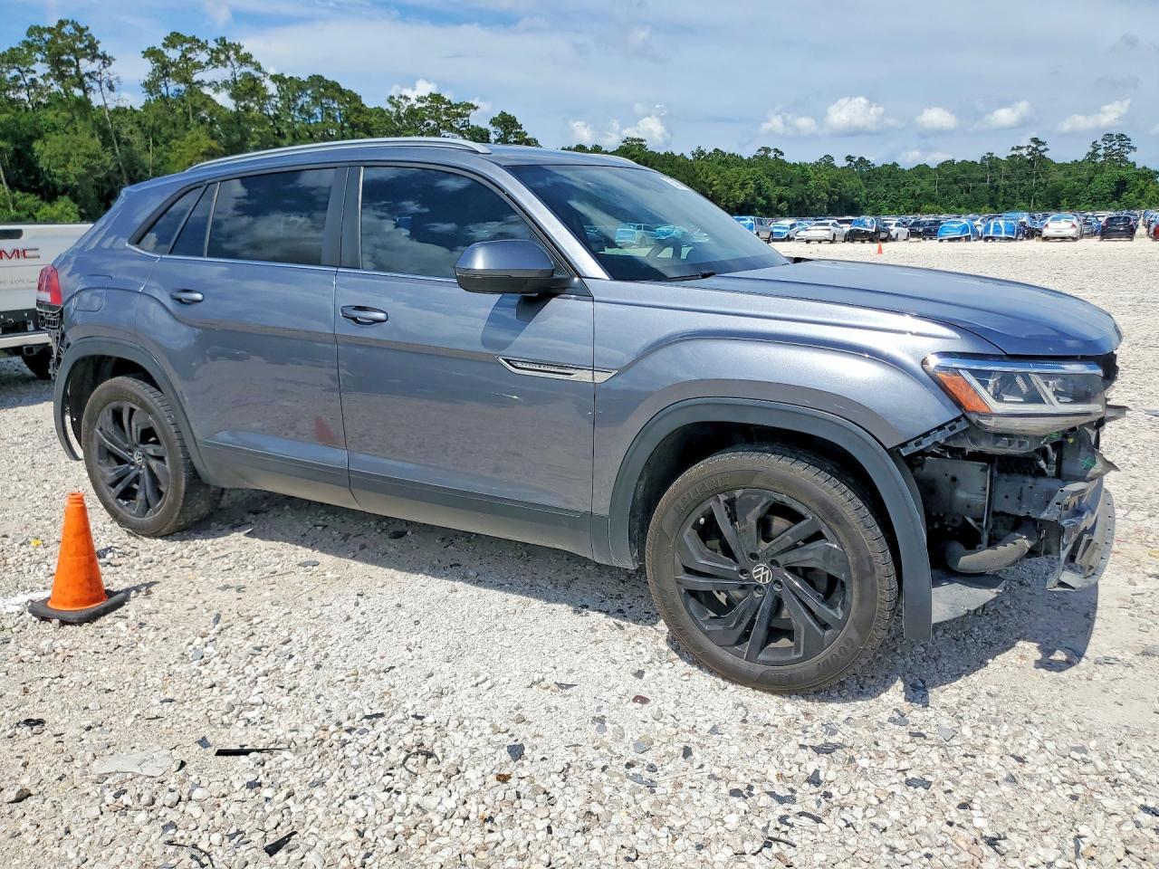2020 Volkswagen Atlas Cross Sport S - Фото 4