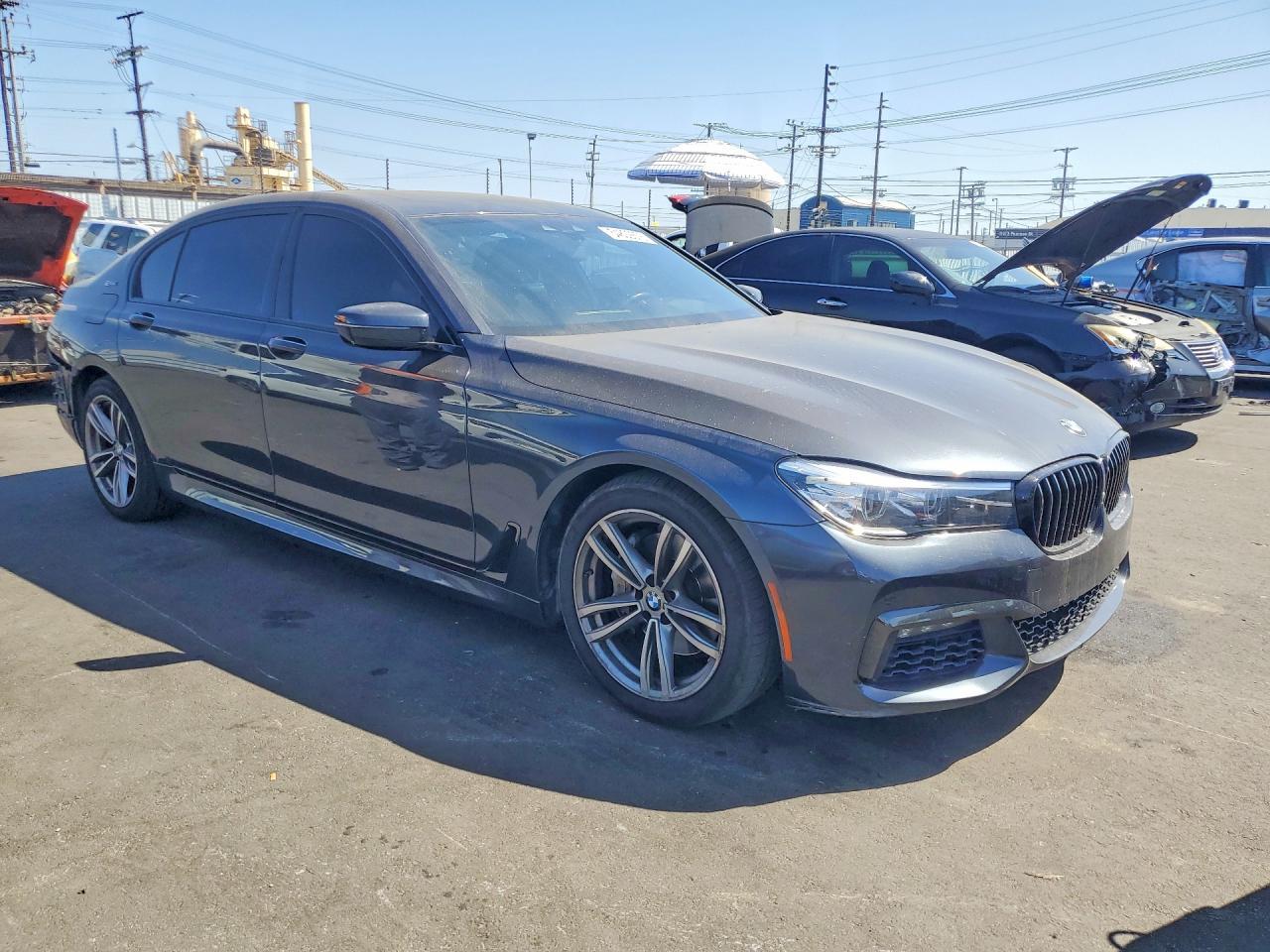 2018 BMW 740 Xe - Фото 4