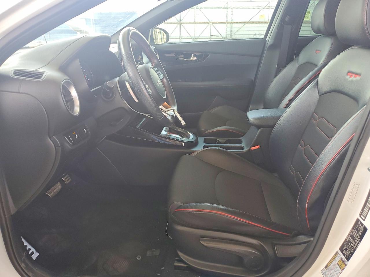 2022 Kia Forte - Фото 7