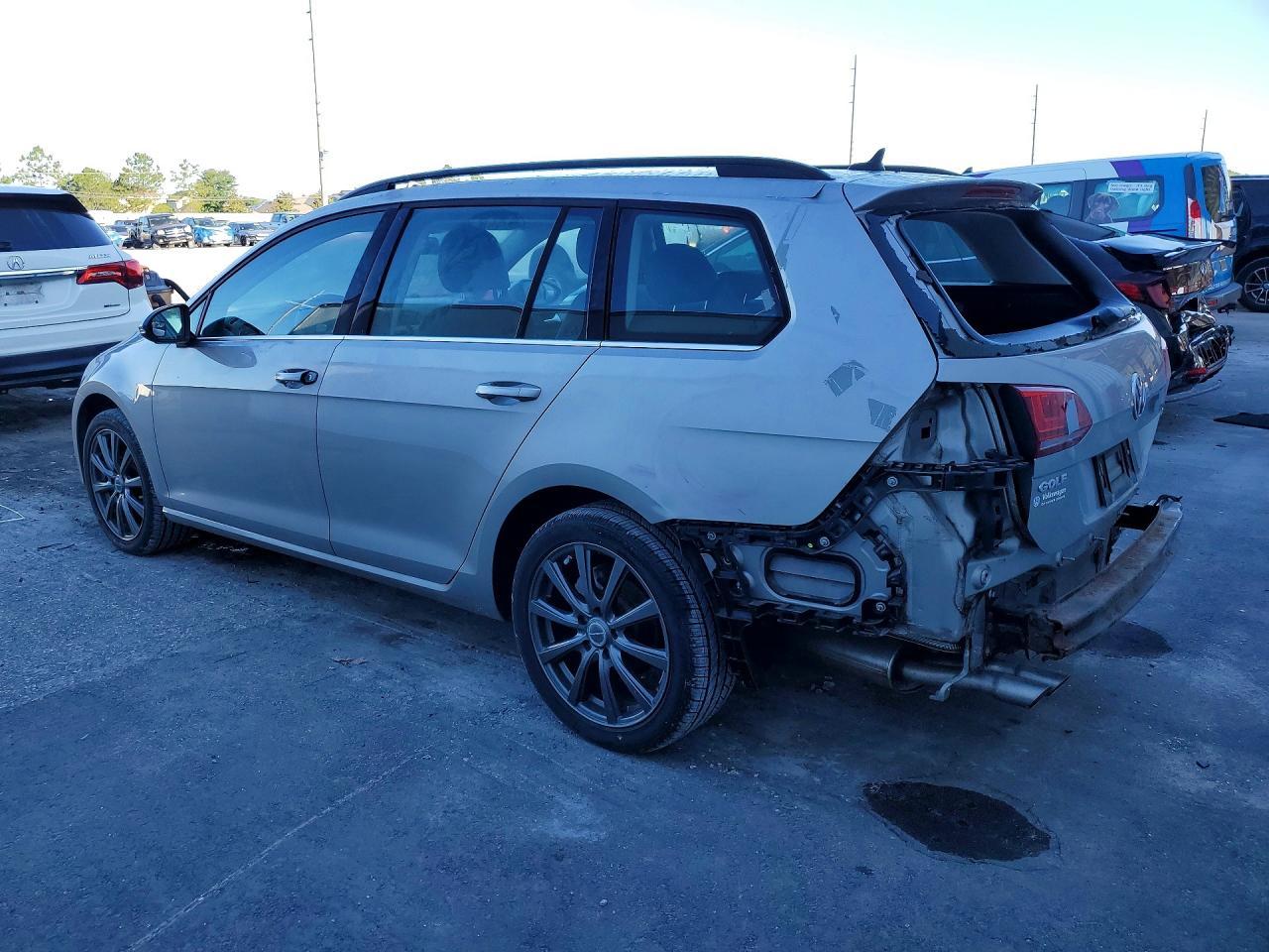 2015 Volkswagen Golf Sportwagen Tdi S - Фото 2