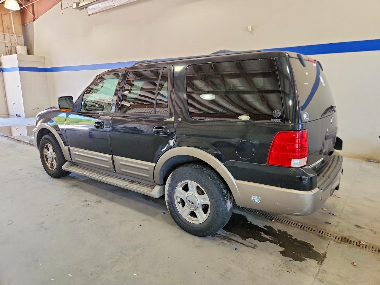 2004 Ford Expedition - Фото 2