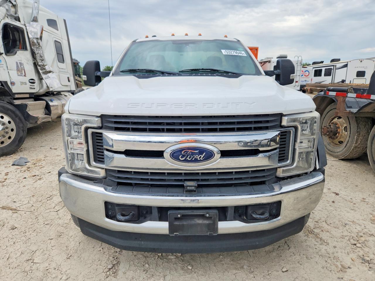 2019 Ford F550 Super Duty - Фото 5