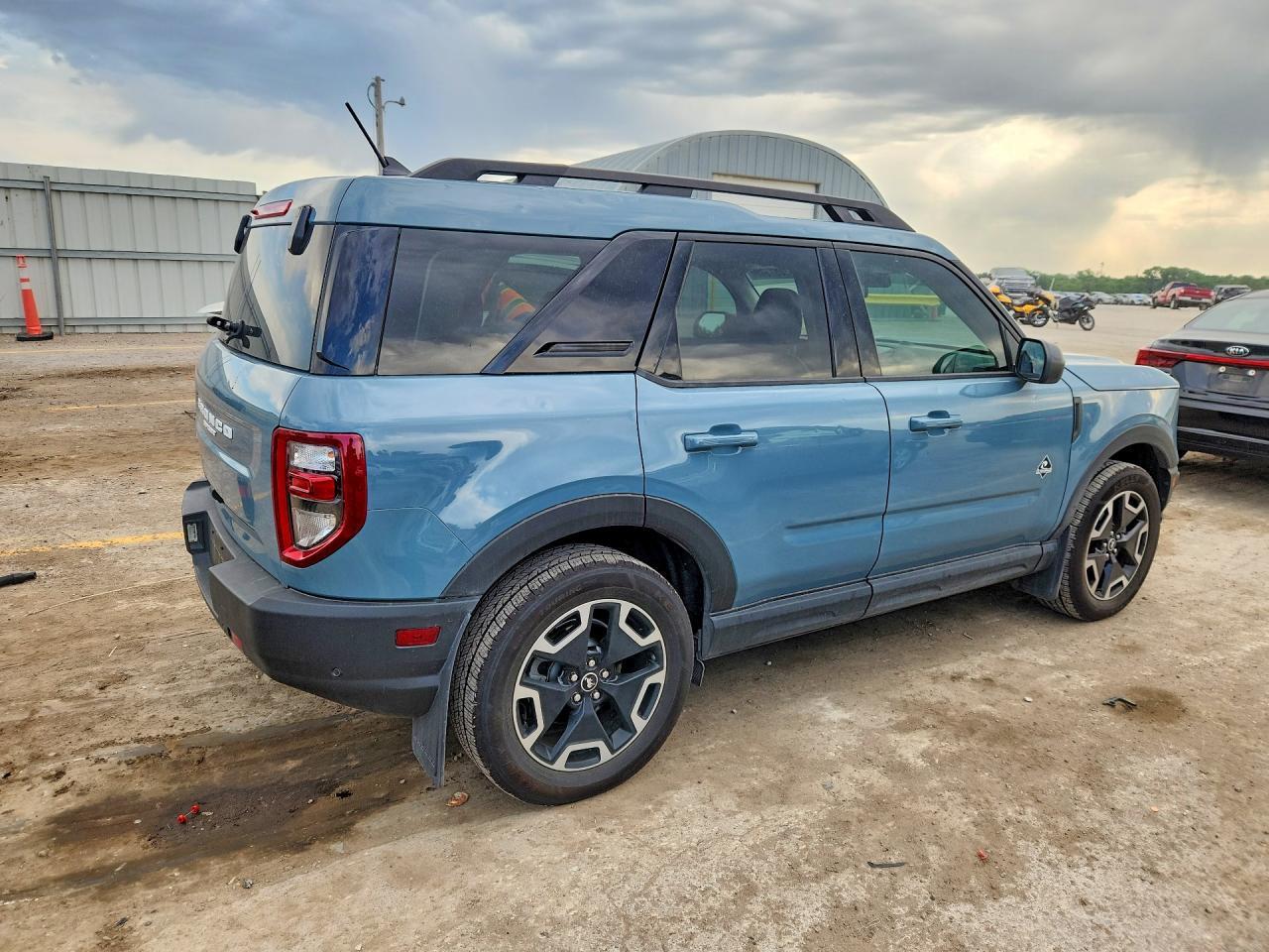 2023 Ford Bronco Sport Outer Banks - Фото 3