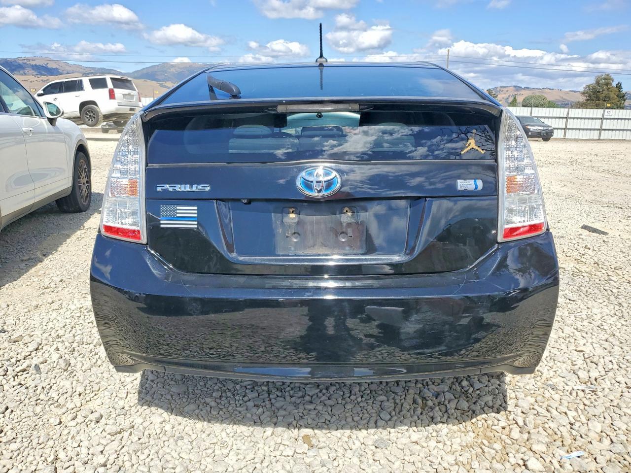 2011 Toyota Prius Three - Фото 6