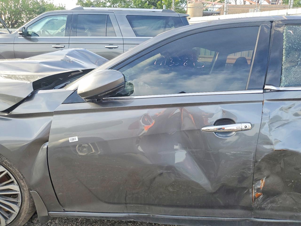 2024 Nissan Altima - Image 7