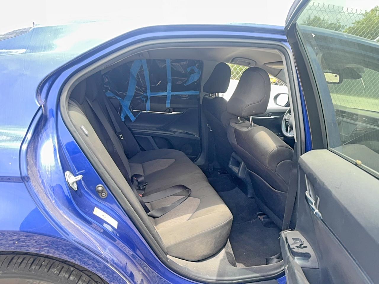 2018 Toyota Camry Le - Image 6