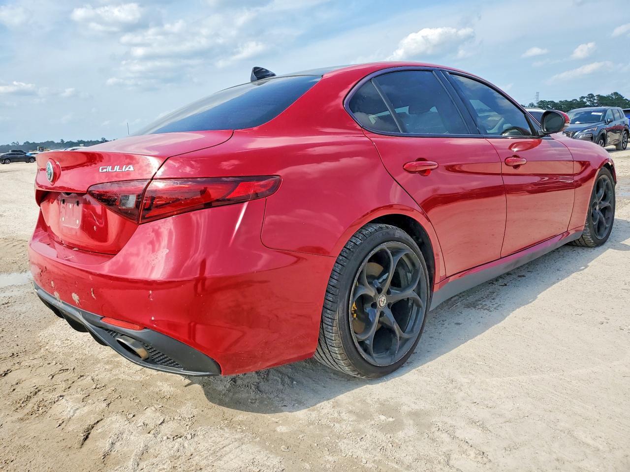 2018 Alfa Romeo Giulia Ti - Image 3