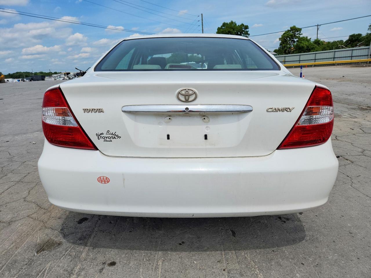 2004 Toyota Camry Le - Image 6