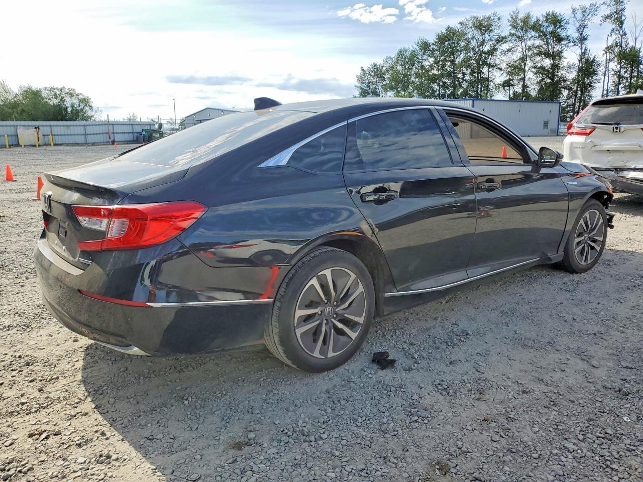 2022 Honda Accord Hybrid Exl - Image 3