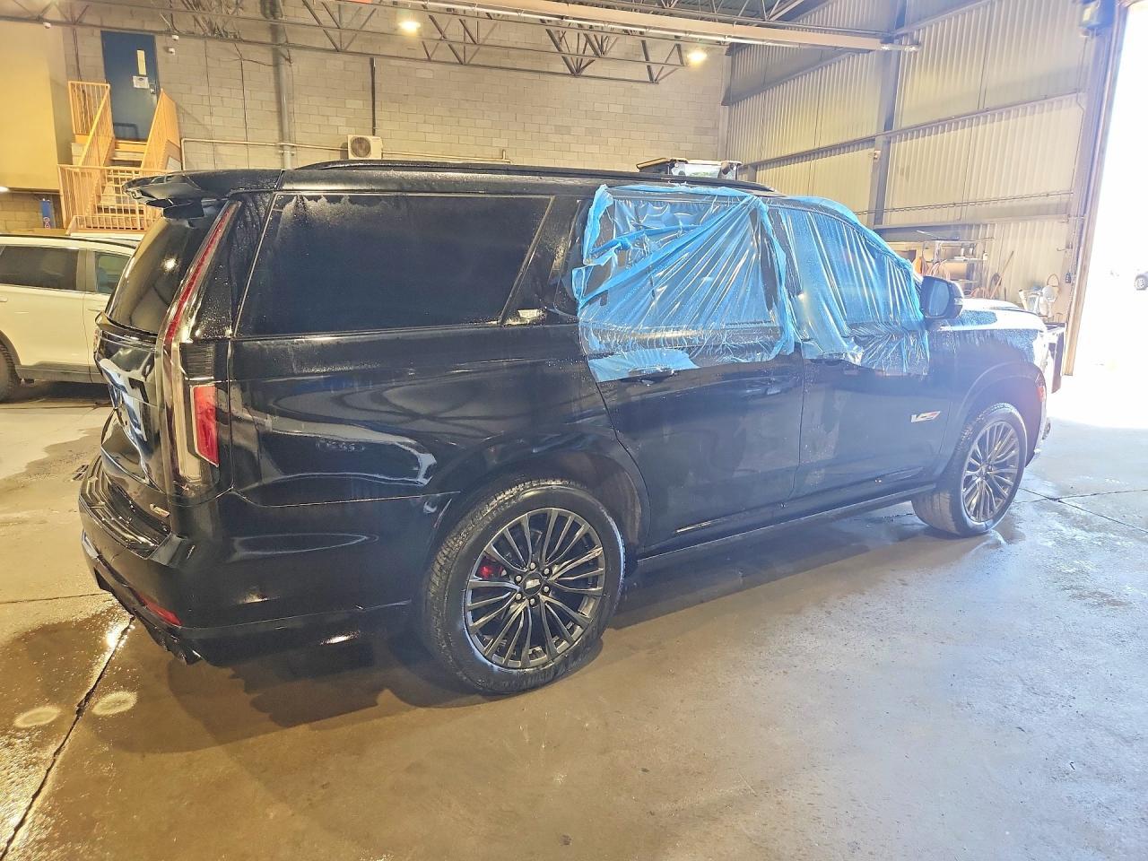 2023 Cadillac Escalade V Sport - Image 3