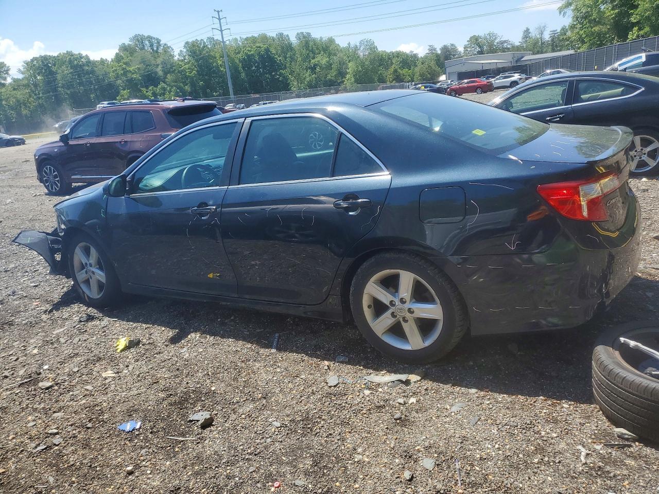 2013 Toyota Camry Se - Image 2