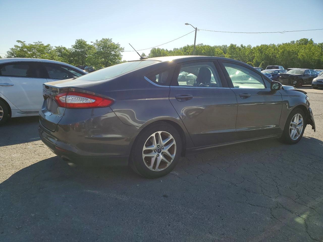 2016 Ford Fusion Se - Фото 3