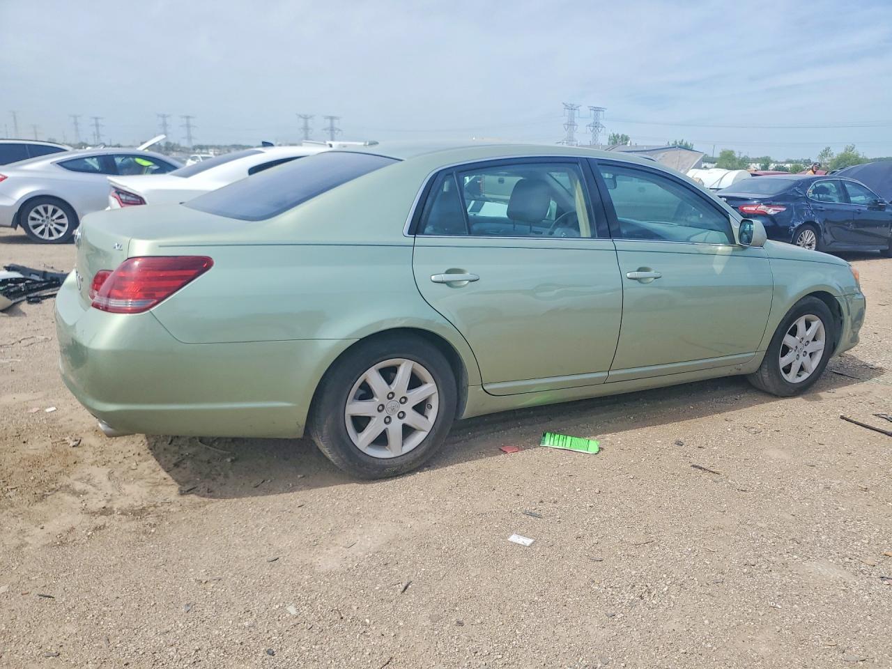 2010 Toyota Avalon Xl - Фото 3
