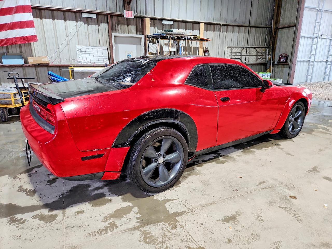 2013 Dodge Challenger R - Image 3
