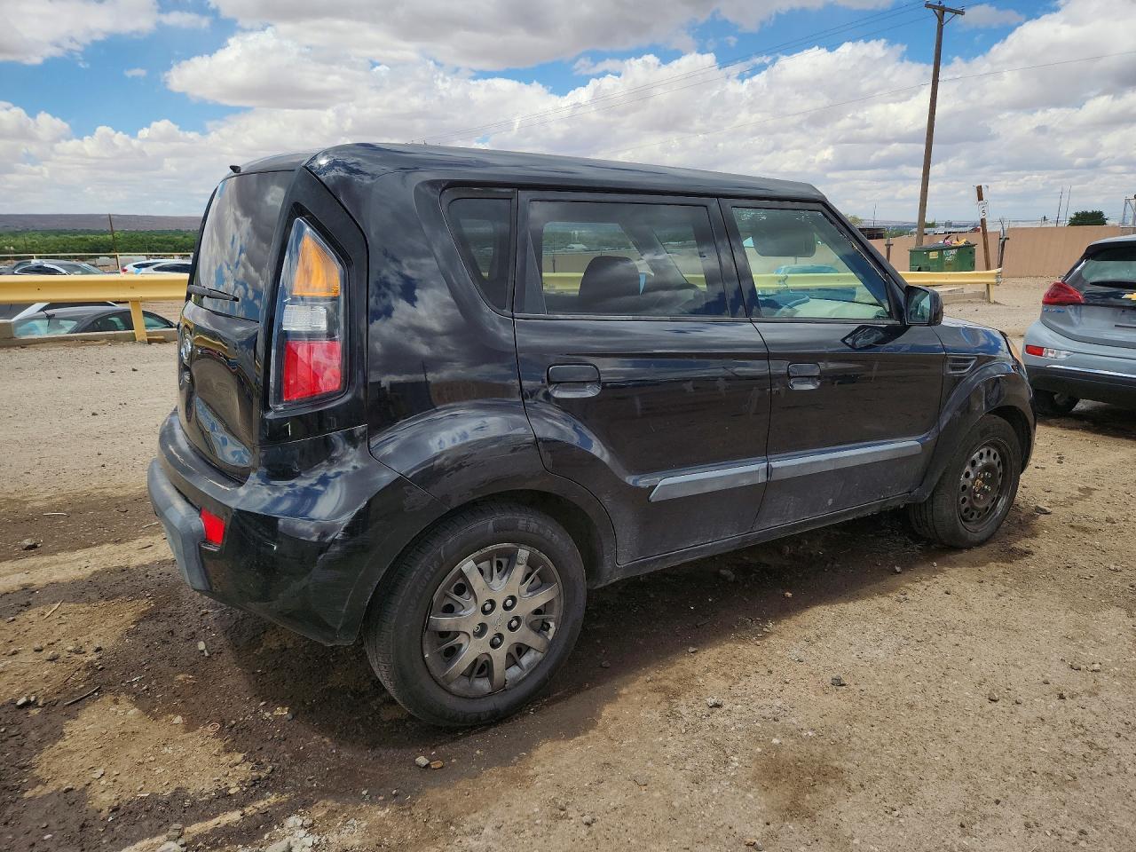 2010 Kia Soul + - Image 3