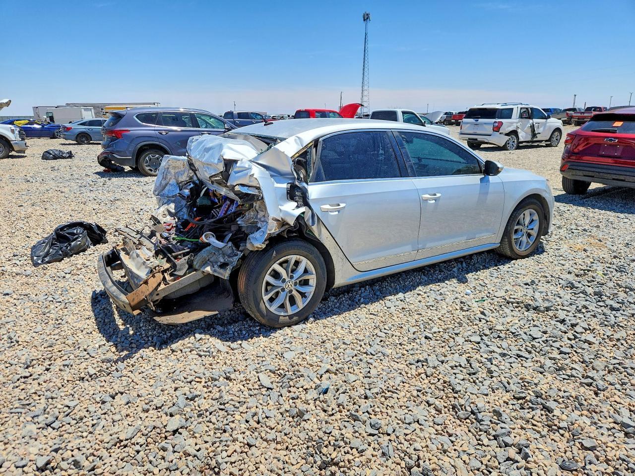 2017 Volkswagen Passat S - Фото 3