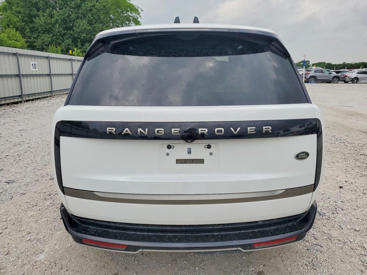 2023 Land Rover Range Rover Se - Image 6