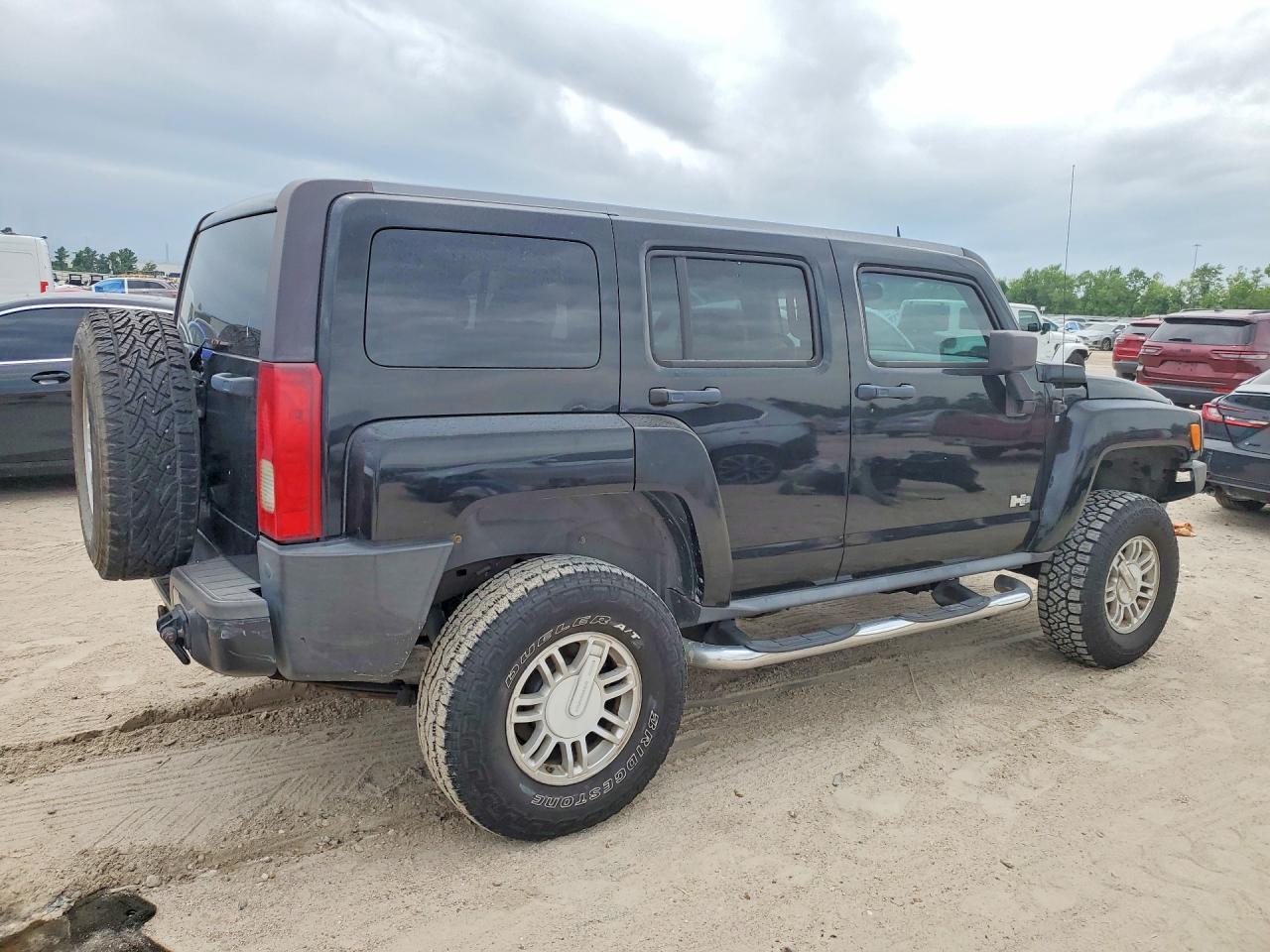 2008 Hummer H3 - Image 3