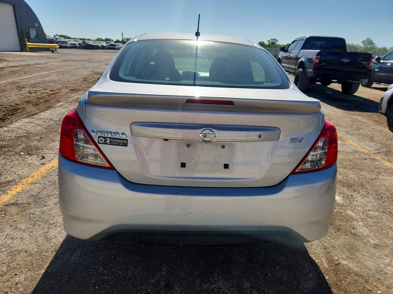 2019 Nissan Versa Sv - Image 6