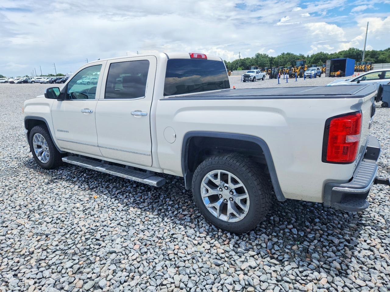 2014 GMC Sierra C1500 Slt - Image 2