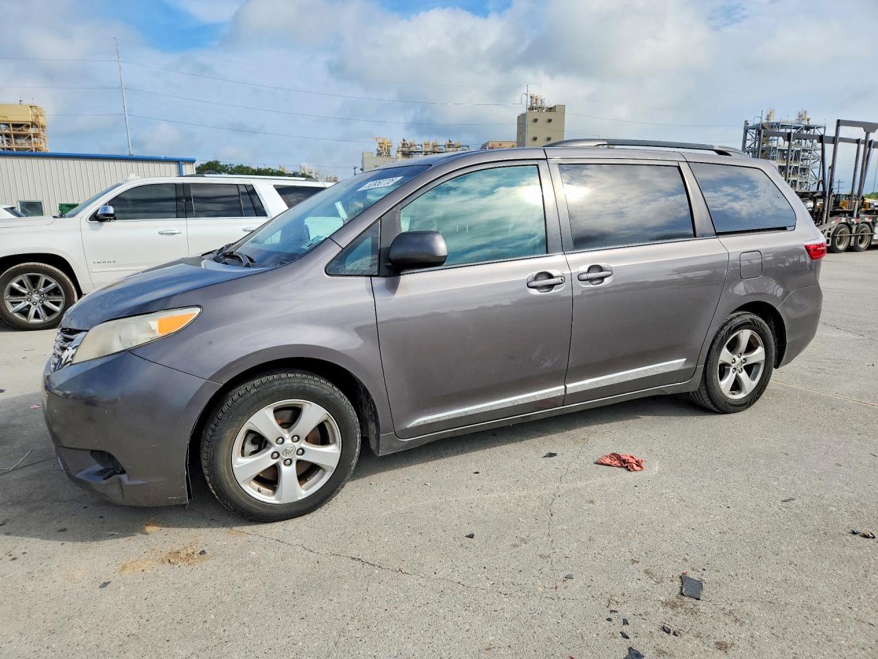 2017 Toyota Sienna Le