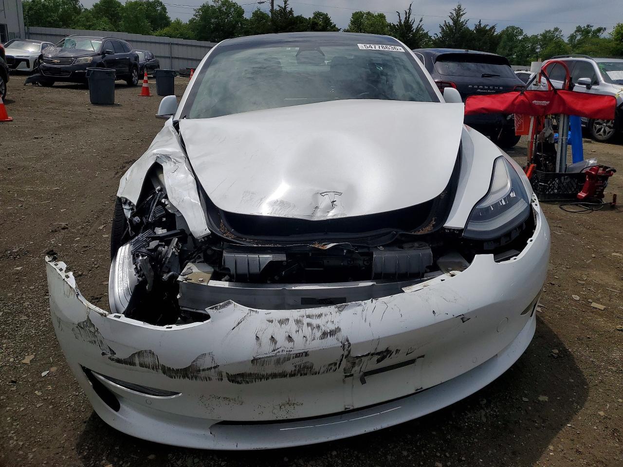 2020 Tesla Model 3 - Фото 5