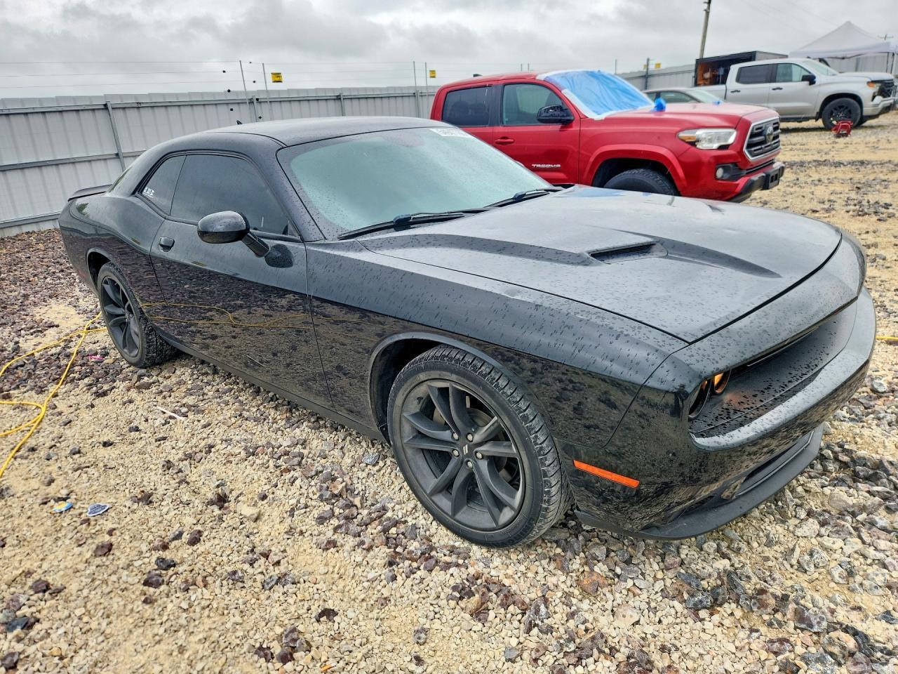 2017 Dodge Challenger Sxt - Image 4