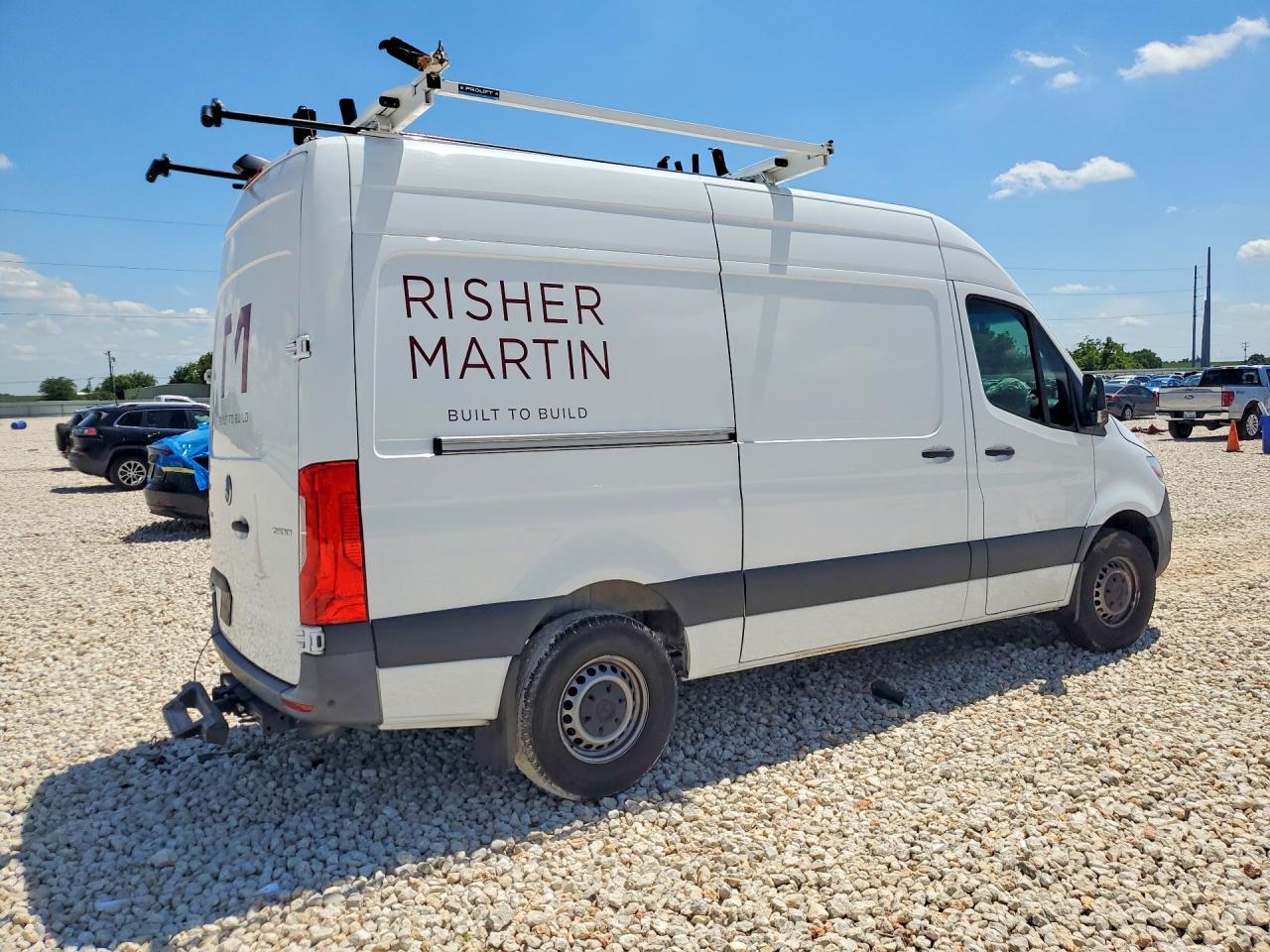 2023 Mercedes-Benz Sprinter 2500 - Фото 3