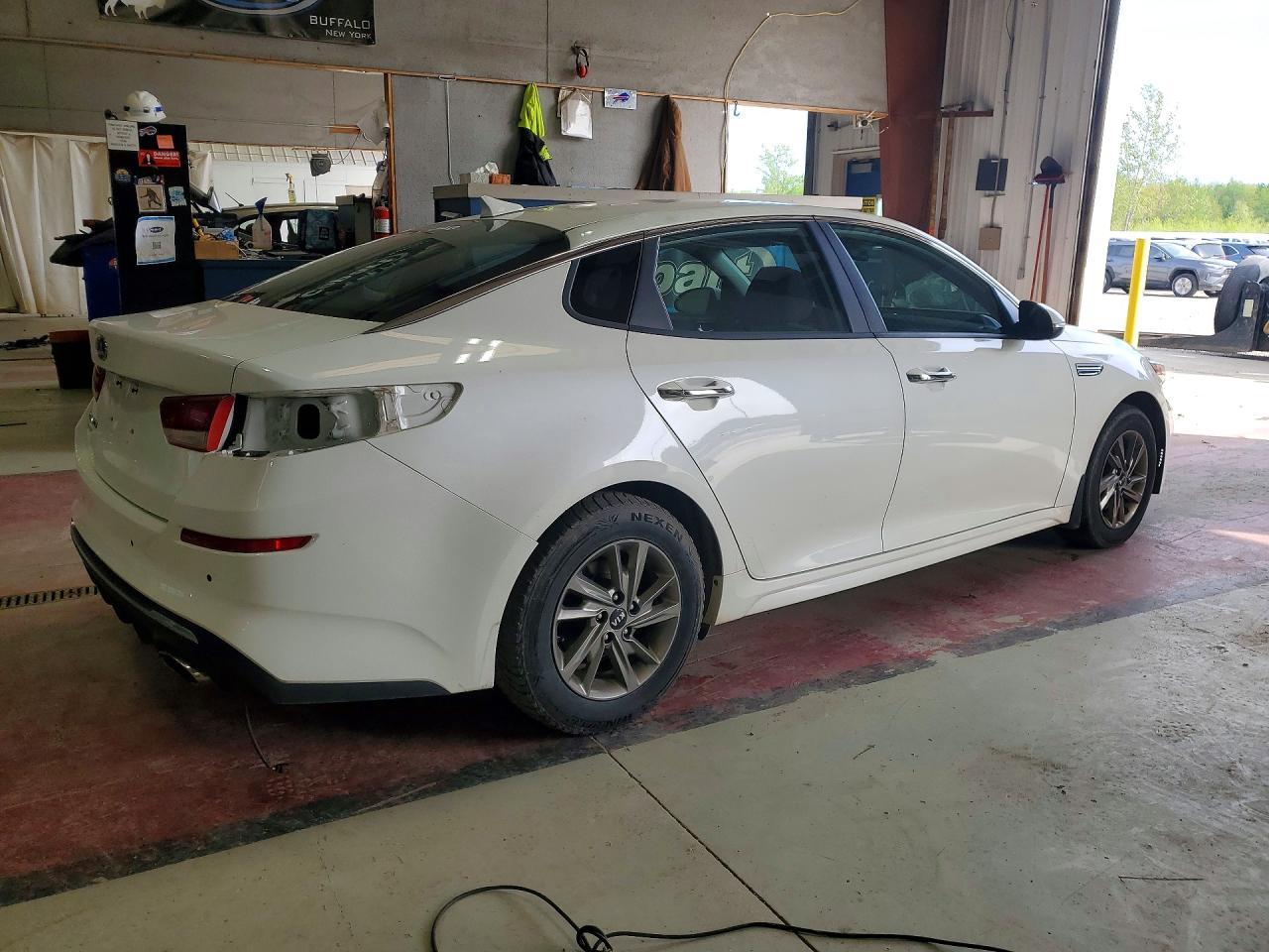 2019 Kia Optima Lx - Image 3