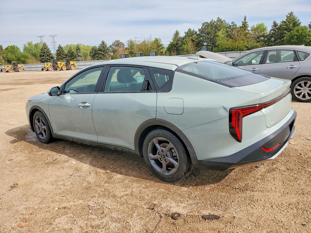 2025 Kia K4 Lxs - Image 2