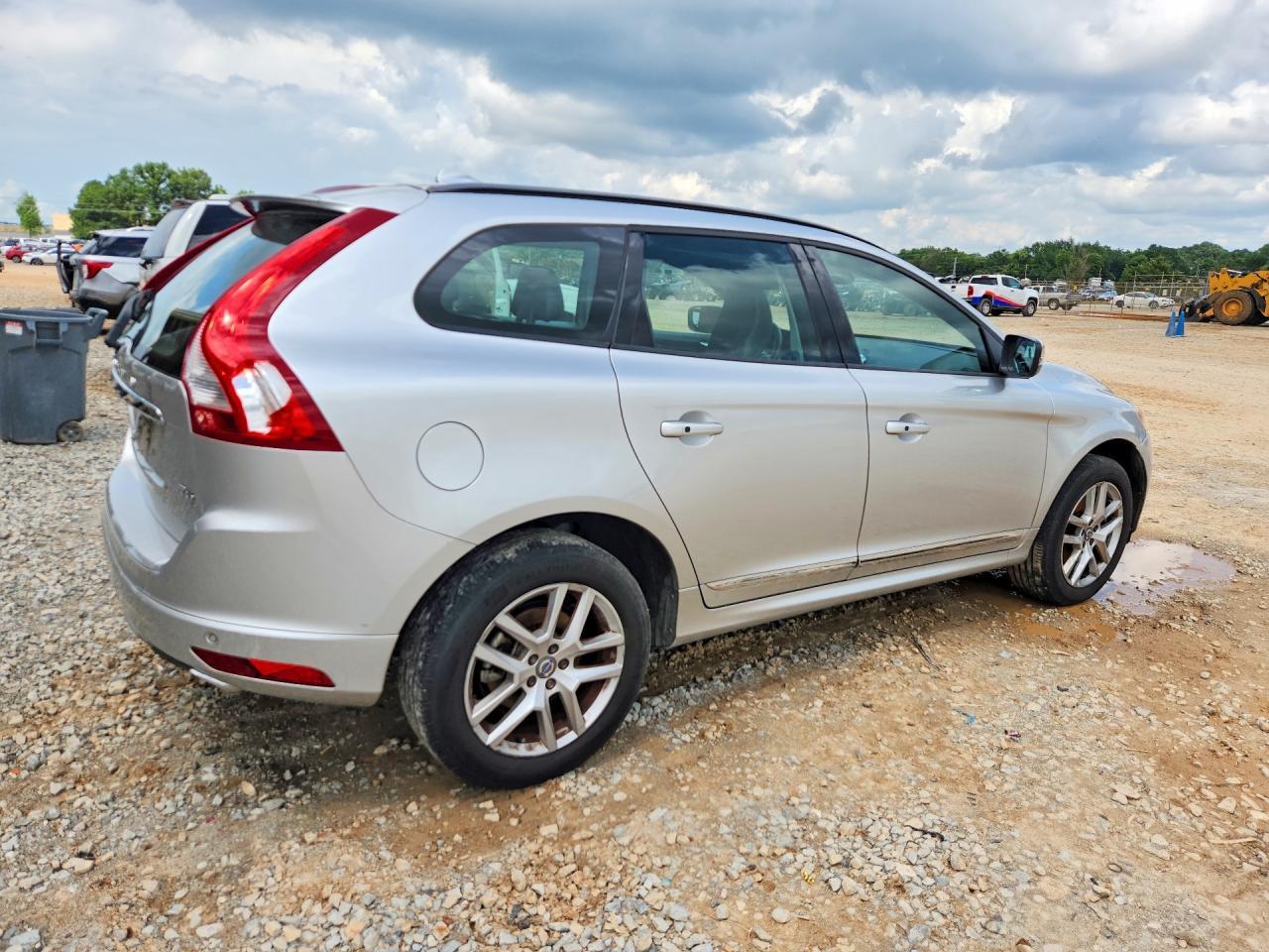 2017 Volvo Xc60 T5 - Image 3