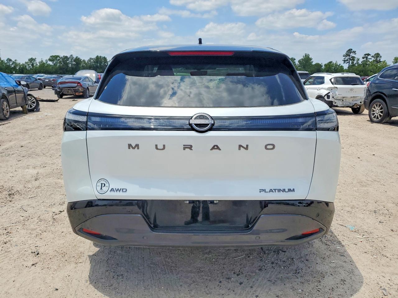 2025 Nissan Murano Platinum - Image 6