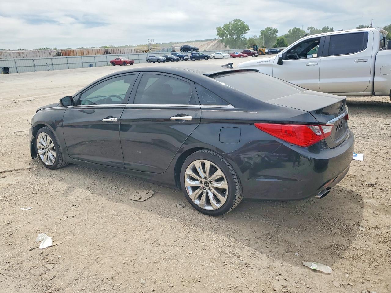 2012 Hyundai Sonata Limited 2.0T - Фото 2