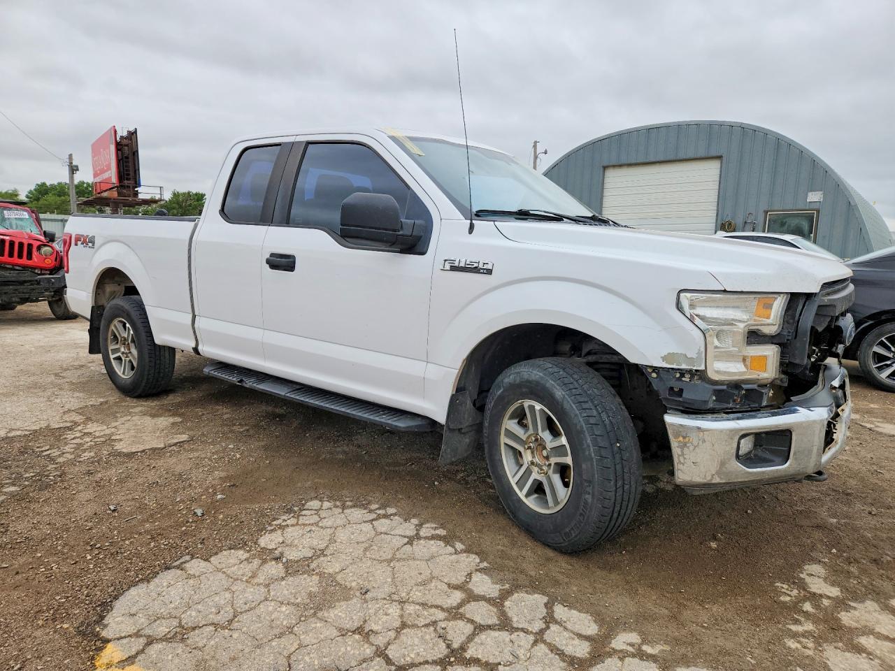 2017 Ford F150 Super Cab - Фото 4
