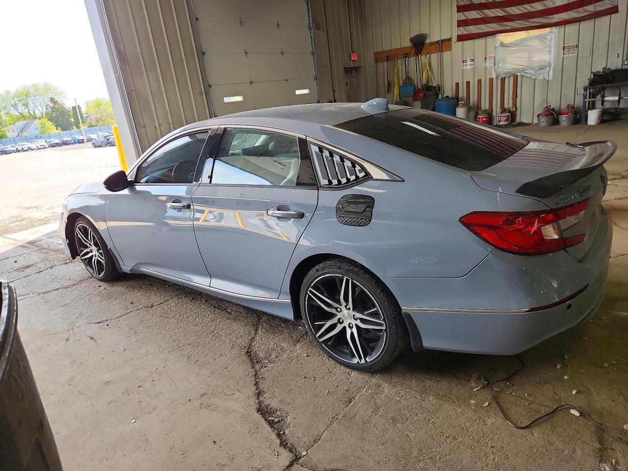 2021 Honda Accord Touring Hybrid - Фото 2