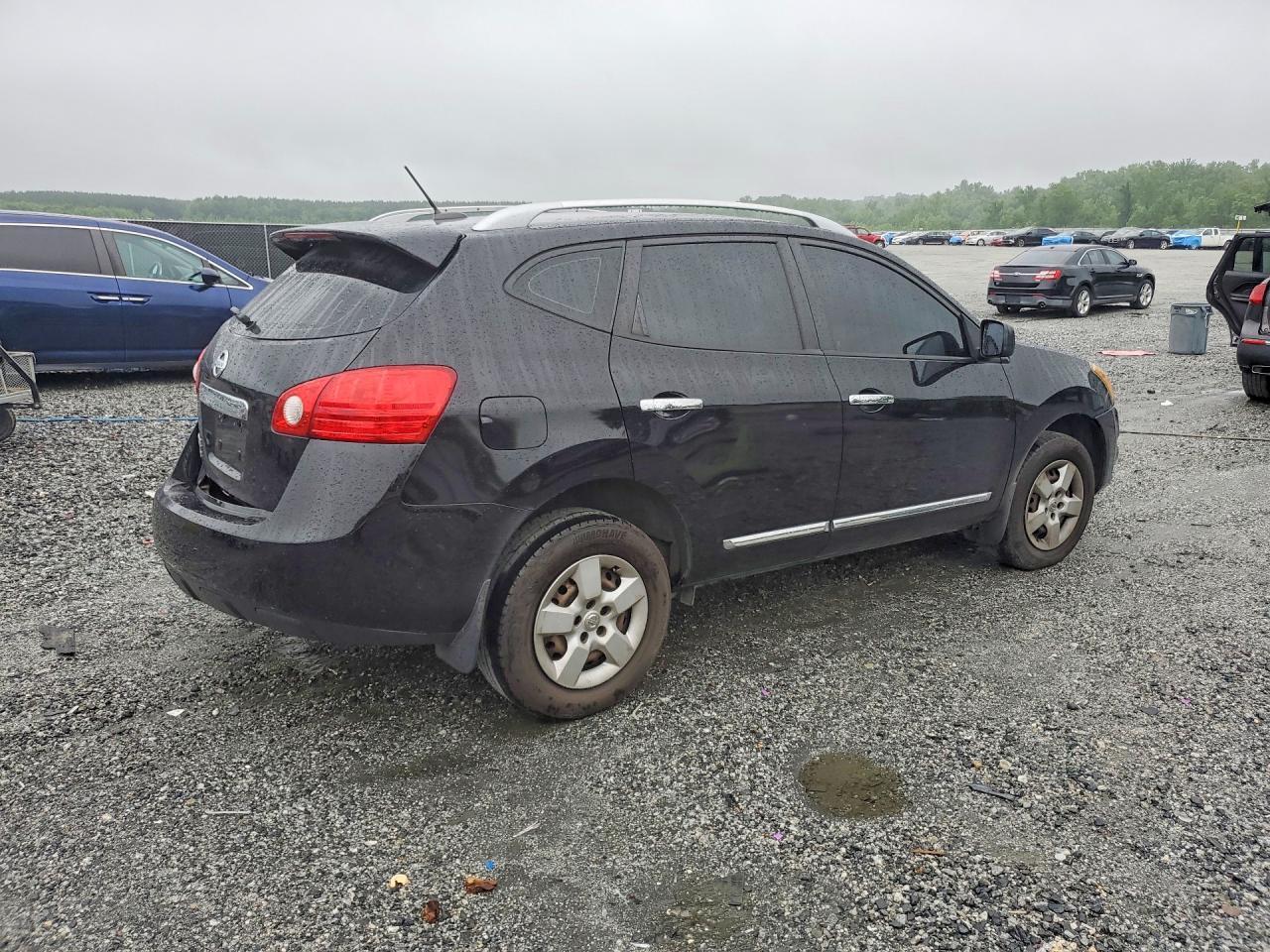 2015 Nissan Rogue Select S - Image 3