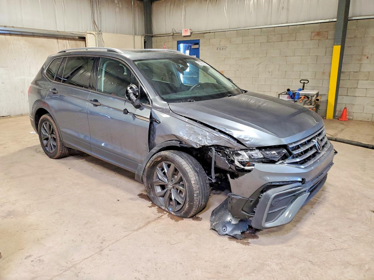 2022 Volkswagen Tiguan Se - Фото 4