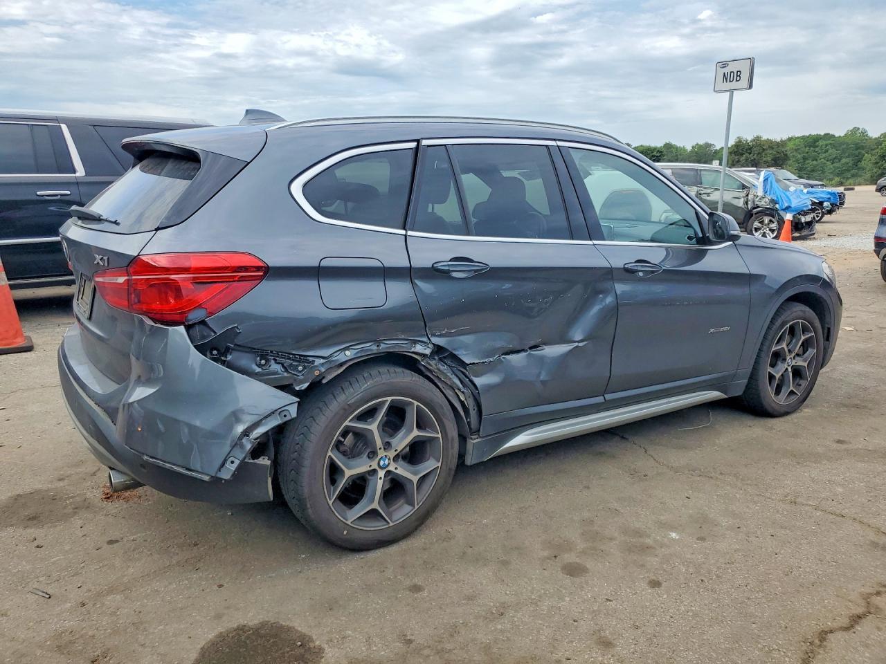 2018 BMW X1 xDrive28I - Фото 3
