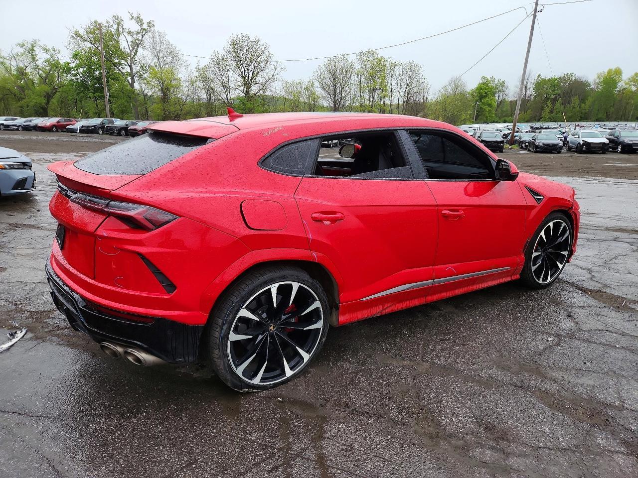 2022 Lamborghini Urus - Фото 3