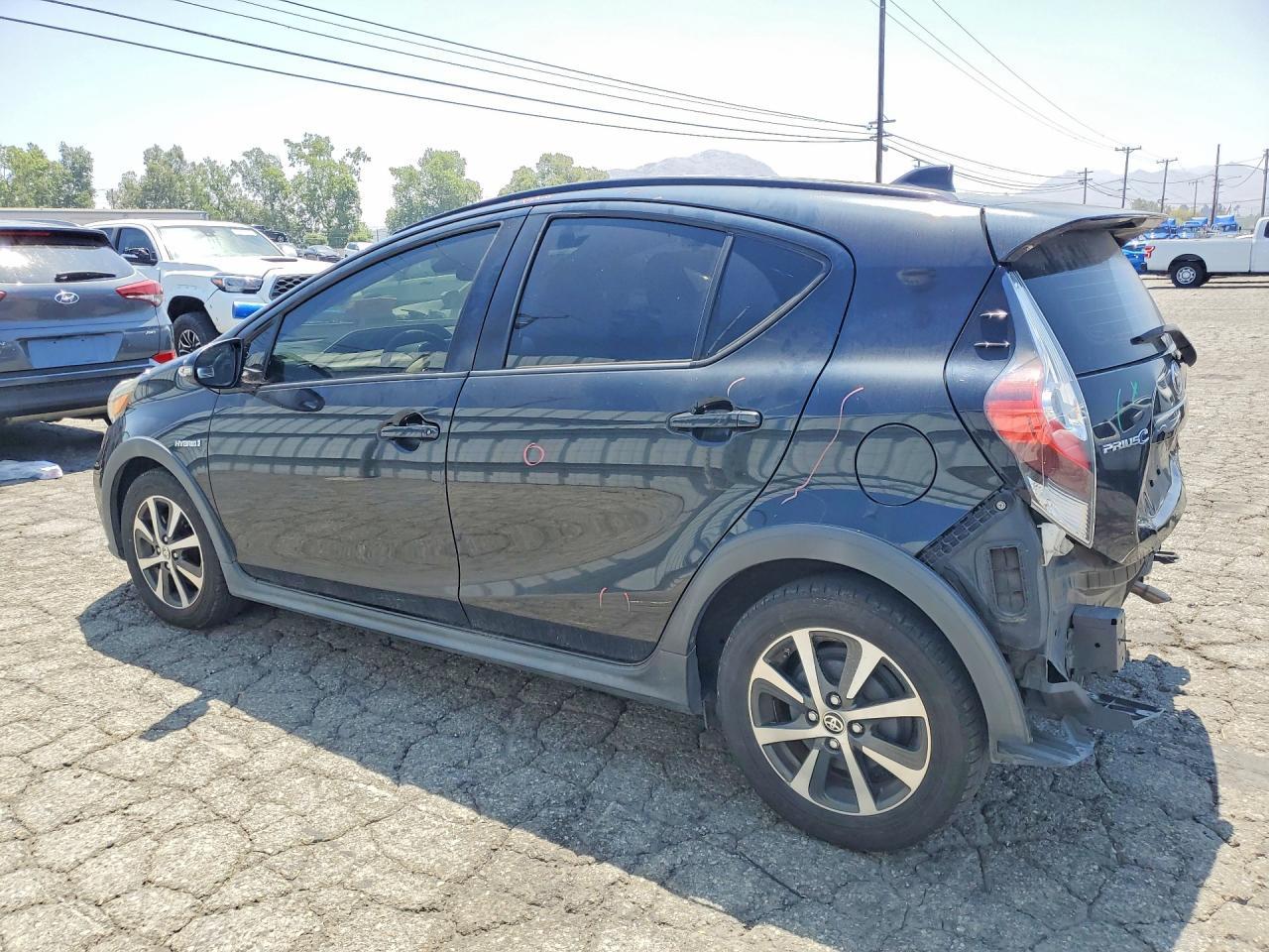 2018 Toyota Prius C Two - Фото 2
